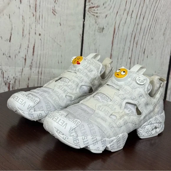 VETEMENTS X REEBOK instapump fury OG emoji white sneakers Men’s 6 Women’s 7 GUC - Picture 17 of 17